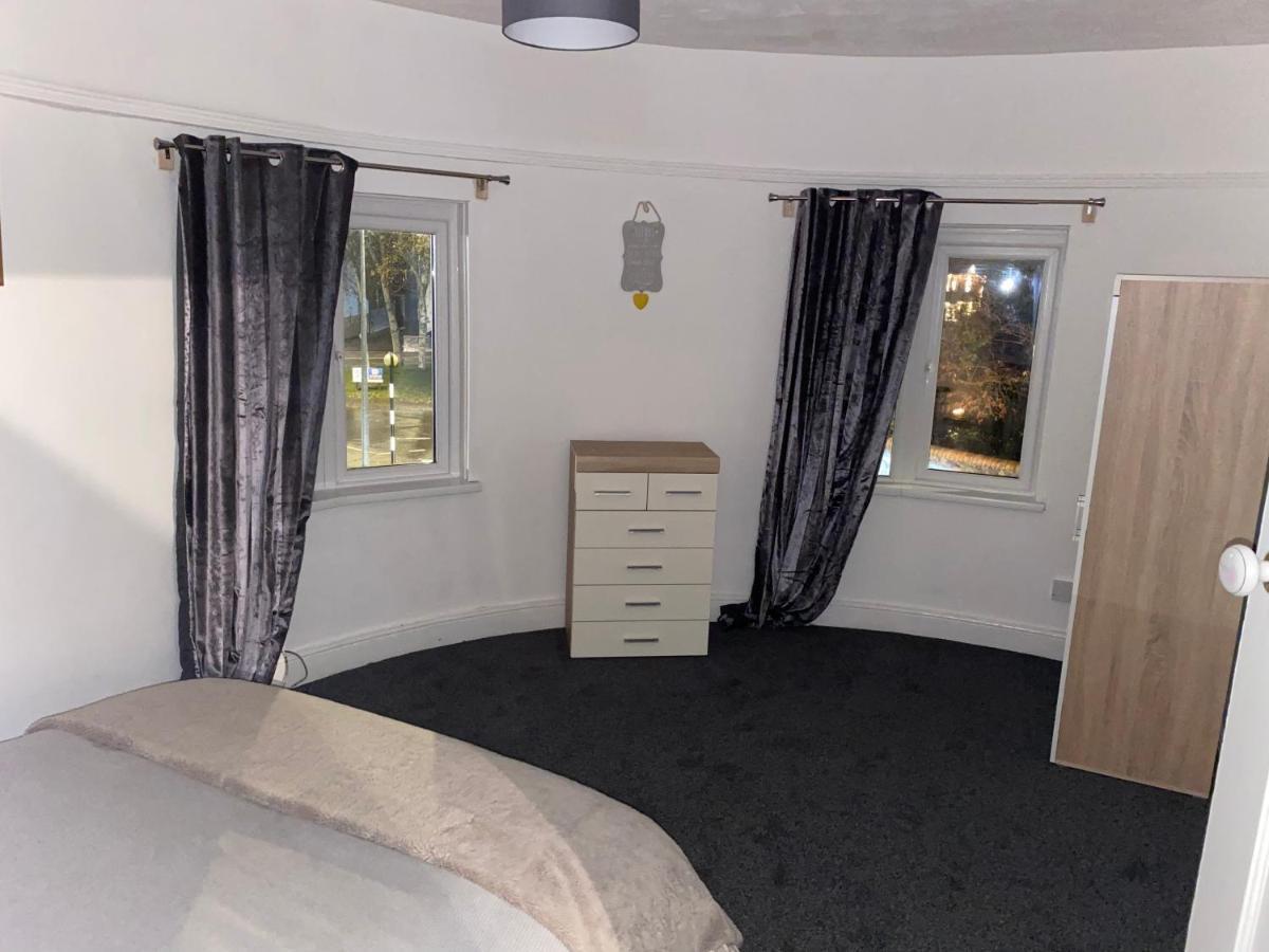 Spacious 2 Bed Apartment, Close To Village Shops Cardiff Exterior foto