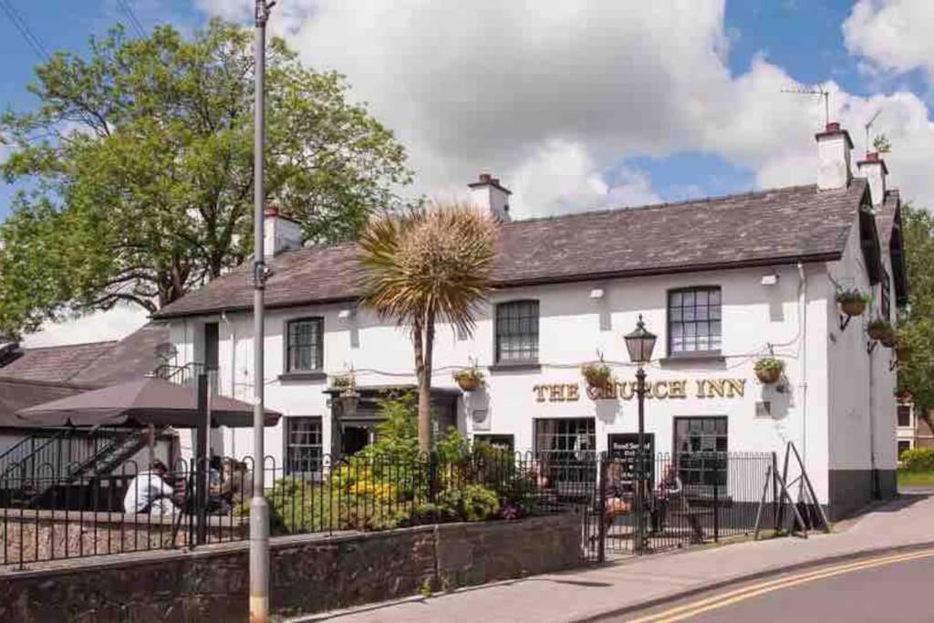 Spacious 2 Bed Apartment, Close To Village Shops Cardiff Exterior foto